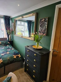 Dedicated room with garden - Image 5