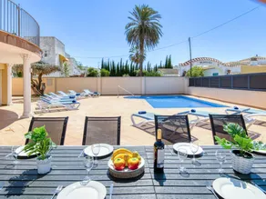 Agréable maison entièrement équipée avec piscine privée, terrasse et jardin | Avec animaux autorisés - Image 2