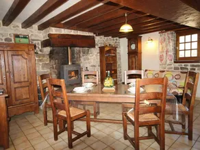 Cottage with garden & barbecue - Image 3