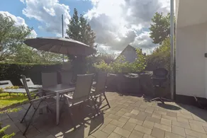 Fully equipped apartment with terrace, garden & barbeque | Garden view - Image 4