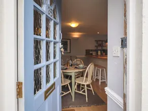 Cottage with garden - Image 3