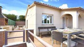 Villa avec piscine privée, terrasse et barbecue - Image 5