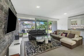 Villa avec terrasse, internet haut débit et piscine chauffée | Vue jardin - Image 5