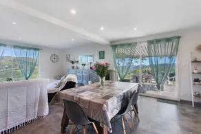 Cottage with barbeque, terrace & garden | City view - Image 5