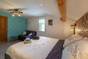 Guesthouse Nos Racines - Le Herbau - Peaceful Stay – Family Room with Shared Kitchen - Image 2