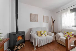House | Garden view - Image 2
