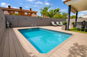 Fully equipped ample house with private pool, garden & terrace - Image 2
