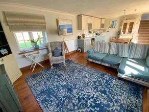 Cottage with garden - Image 4