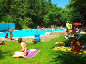Bungalow avec piscine - Image 2