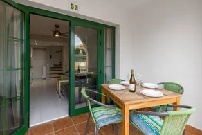 Holiday apartment with pool & terrace - Image 2
