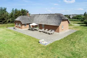 Family-oriented holiday home with sauna, jacuzzi & BBQ - Image 2