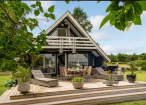 Family-oriented beautiful house with garden, barbeque & terrace | Sea view - Image 3