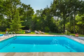 Villa with terrace, private pool & garden - Image 2