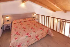 Appartement avec terrasse, piscine et jardin - Image 3