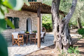 Gorgeous Paxos Villa 3 Bedrooms Villa Aokiji Garden Views and Private Pool Loggos - Image 3