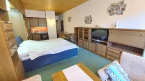 Apartment with pool & sauna | Mountain view - Image 5