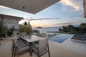 Villa with terrace, garden & private pool | Garden view - Image 5