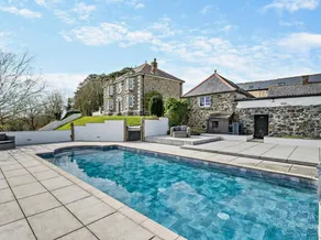 Cottage with garden, pool & barbecue - Image 2