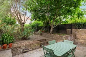 Holiday apartment with garden - Image 4