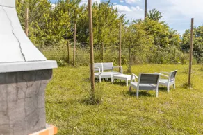 Holiday home with BBQ, terrace & garden | Mountain view - Image 2
