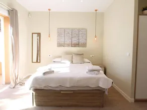 Apartment with terrace | Perfect for remote work - Image 2