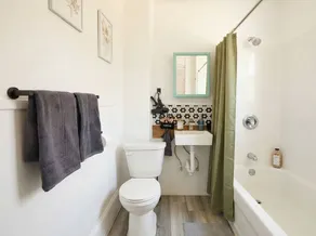 Sunny Spring Retreat Near River Beaches Trails - Image 3