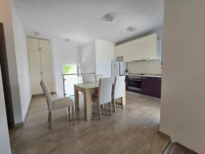 Apartment with barbecue & garden - Image 2