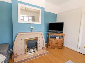 Children-friendly pleasant cottage with garden - Image 5