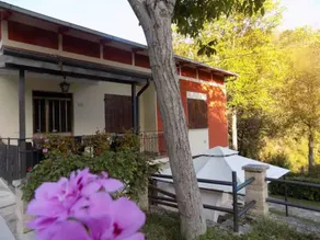Apartment with garden, terrace & barbecue - Image 2