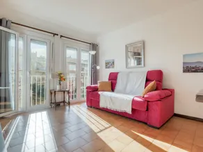 Flat with garden - Image 2
