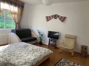 Child-friendly farm with pool, garden & barbecue | Panoramic view | Pets are welcome - Image 3