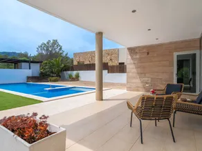 House with private pool, terrace & garden | Mountain view - Image 4