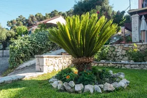 Nice studio with terrace & garden | Garden view | Next to the beach - Image 4