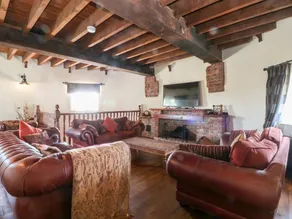 Casa rural ideal para familias con jardín - Image 3