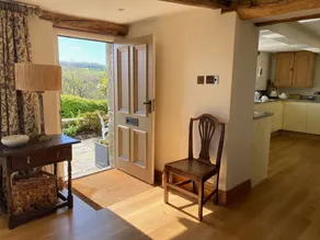 Cottage with garden - Image 5