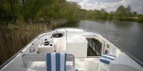 Boat with garden & terrace - Image 3