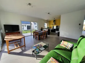 House with terrace, barbeque & garden - Image 2