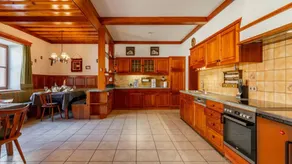 House with barbeque & garden - Image 4