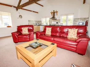 Family-friendly cottage with garden & barbecue - Image 3