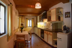 Holiday home with terrace & garden - Image 5