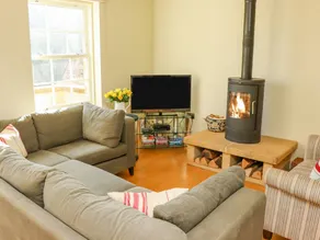 Cottage with garden - Image 5