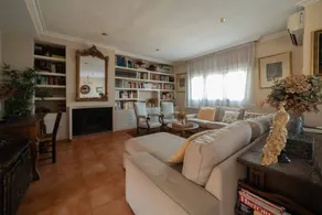Rural house near Toledo with pool, olive groves, and mountain views - Image 2