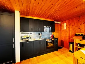 Holiday apartment with garden - Image 3