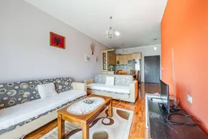 Urban Sea Escape 1BR with Beach Access - Image 2