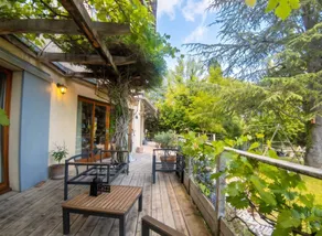 Family-Friendly House with Large Garden in Mane - Image 2