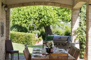 Villa with BBQ, terrace & garden - Image 3