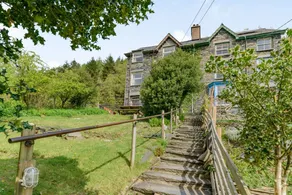 Cottage with garden - Image 5