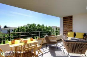 Gite with terrace & garden - Image 3