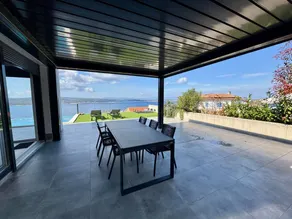 Tolles Ferienhaus mit Grill, Terrasse und privatem Pool - Image 4