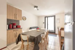Flat with terrace - Image 3